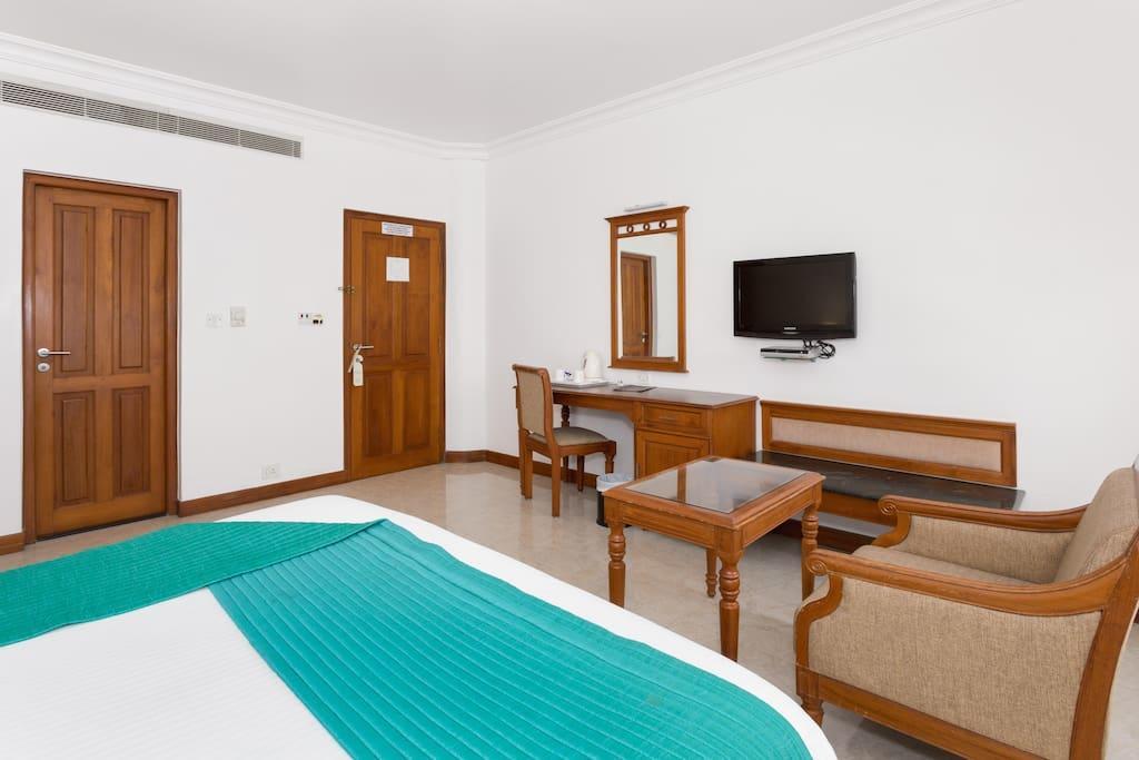 The Avenue Center Hotel Kochi Екстериор снимка
