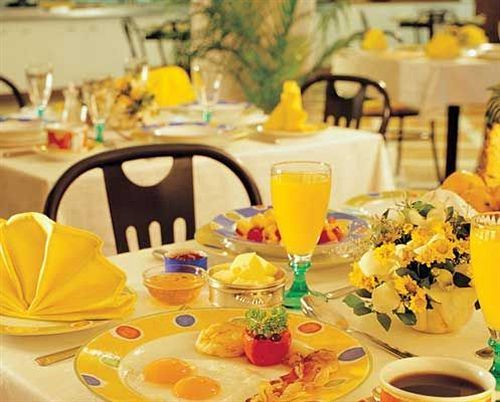The Avenue Center Hotel Kochi Екстериор снимка