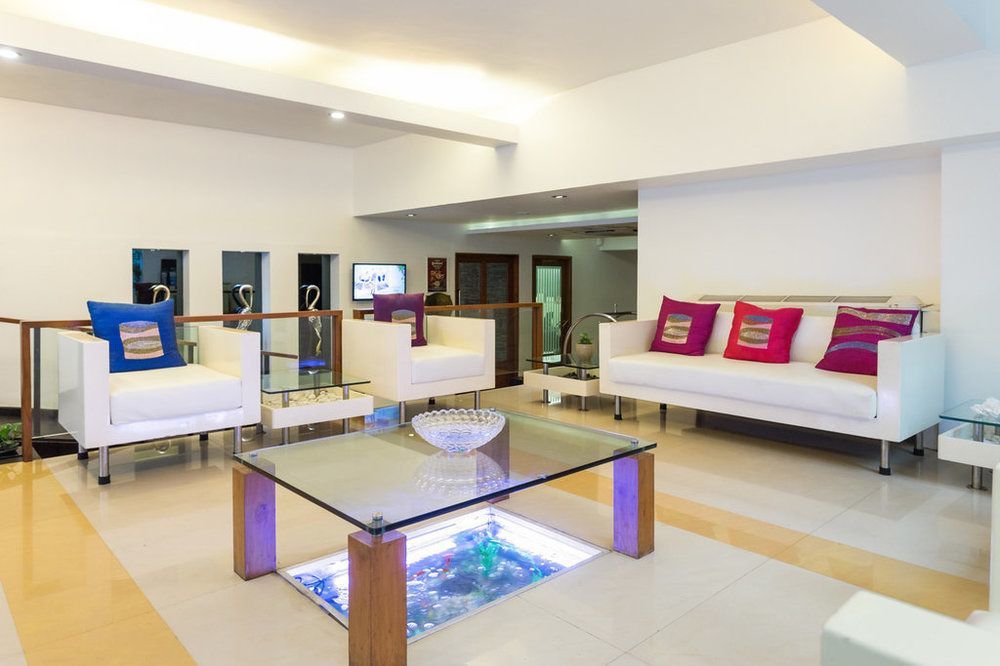 The Avenue Center Hotel Kochi Екстериор снимка