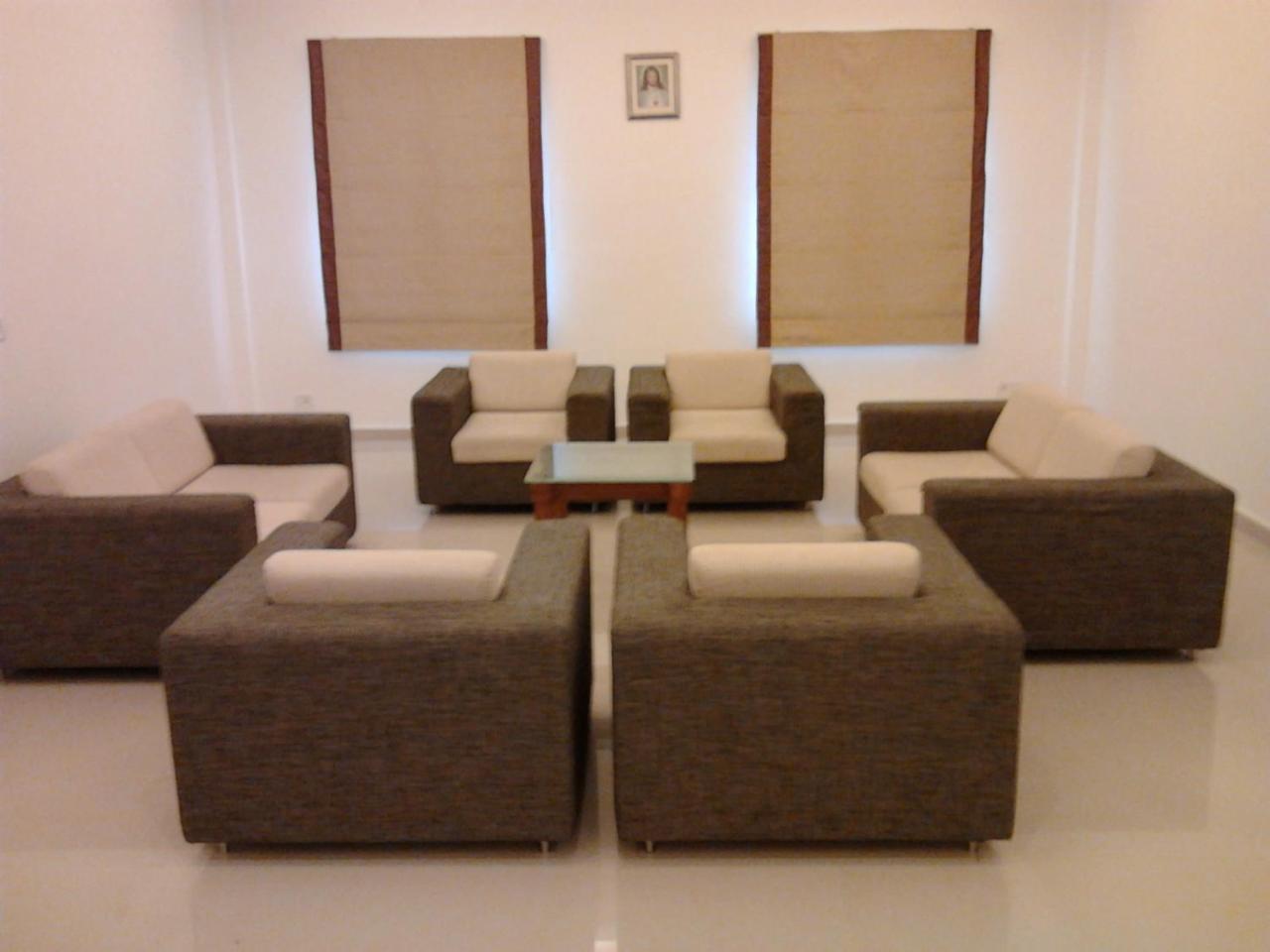 The Avenue Center Hotel Kochi Екстериор снимка